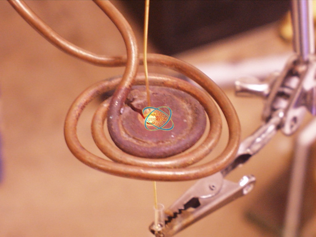 Hermetically sealing glass Hermetically sealing glass